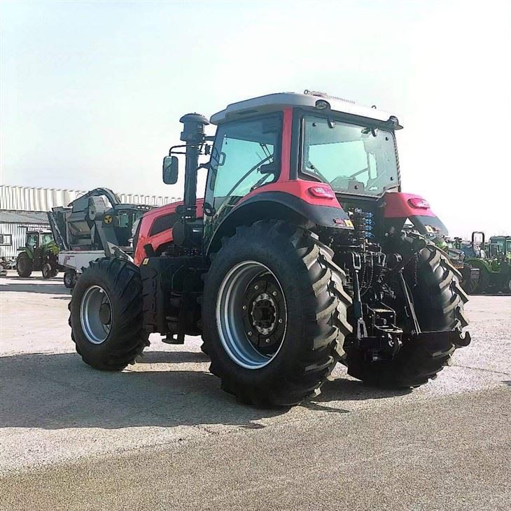 220HP Tractor